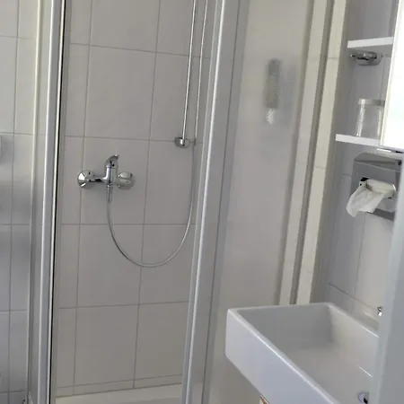 Gasthuis Romantisches Hotel Zur Traube Schwerin 3*