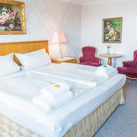 Romantisches Hotel Zur Traube Schwerin Gasthuis