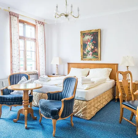 Romantisches Hotel Zur Traube Schwerin Gasthuis 3*